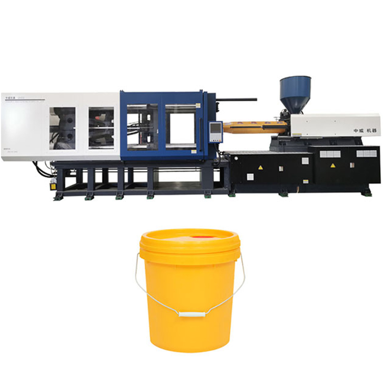 Features of an IML plastic bucket injection molding machine