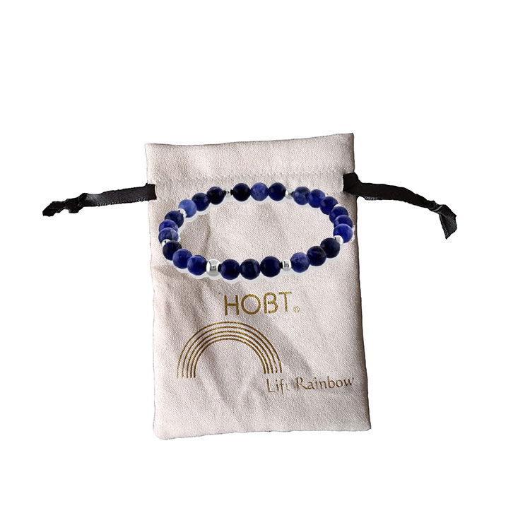 Features commonly found in jewelry bags