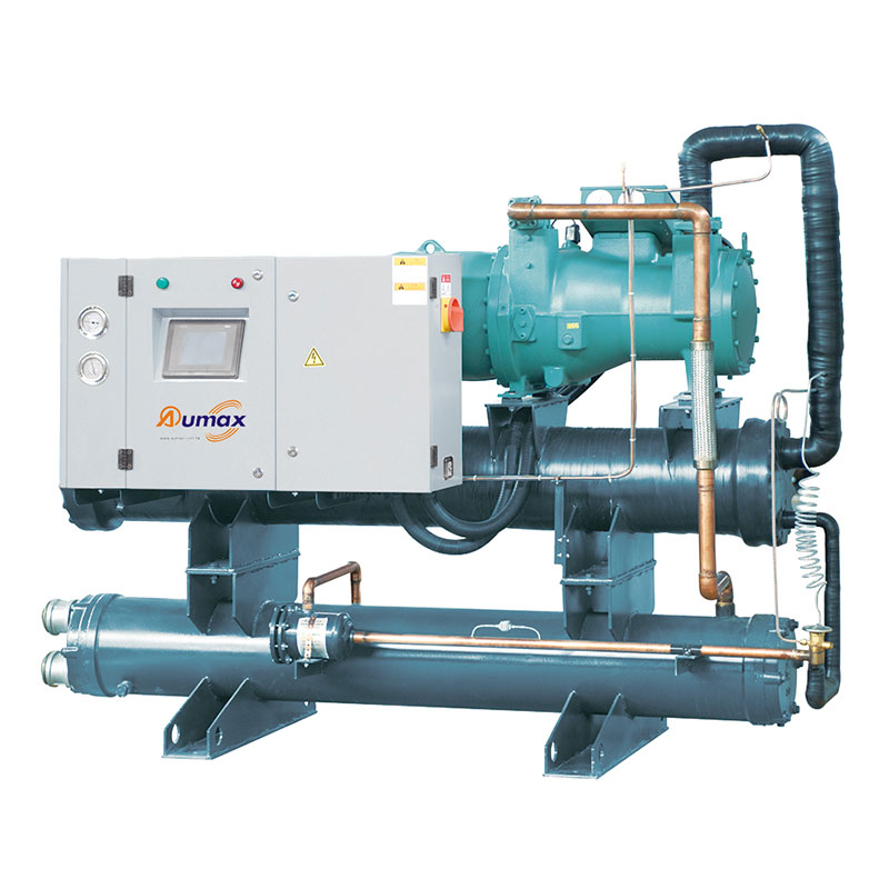 Components and operation of a screw-type industrial chiller
